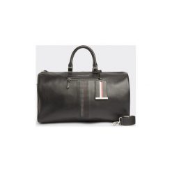 Torby podróżne Tommy Hilfiger AM0AM05043 BISONESS DUFF. Czarne torby podróżne TOMMY HILFIGER, bez wzorów. Za 1198,58 zł.