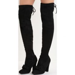 Czarne Kozaki Be Like Minnie. Czarne buty zimowe damskie Born2be, z okrągłym noskiem, na wysokim obcasie, na słupku. Za 119,99 zł.