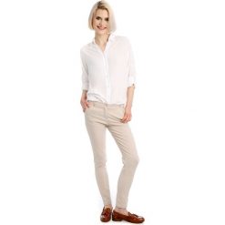 Spodnie - 10-2825A BEIG. Brązowe spodnie damskie Unisono, s, z elastanu, z standardowym stanem. Za 69,00 zł.