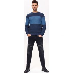 SWETER STRUKTURALNY. Szare swetry klasyczne męskie marki Top Secret, na lato, m, z golfem. Za 129,99 zł.