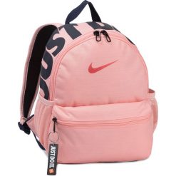 Plecak NIKE - BA5559 697 Różowy. Różowe torby męskie skórzane Nike, bez wzorów, ze skóry ekologicznej, sportowe. Za 79,00 zł.