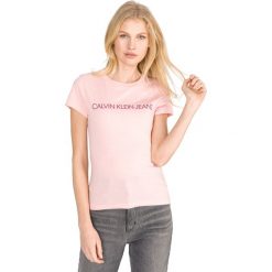 Calvin Klein Koszulka Beżowy. Brązowe koszulki damskie Calvin Klein, m, z nadrukiem, z bawełny, bez kołnierzyka, z krótkim rękawem. Za 154,95 zł.