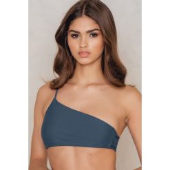 Stroje dwuczęściowe damskie: NA-KD Swimwear Góra bikini na jedno ramię – Blue
