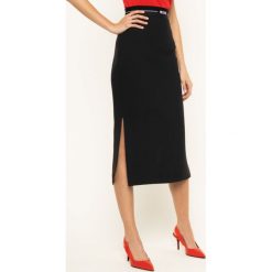 Spódnica ołówkowa MSGM 2841MDD25 207115. Czarne spódniczki damskie MSGM, bez wzorów, z poliesteru, midi, ołówkowe. W wyprzedaży za 729,00 zł.