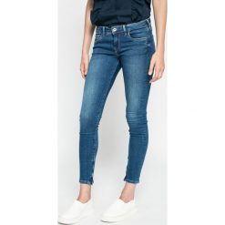 Pepe Jeans - Jeansy Cher. Niebieskie jeansy damskie rurki marki Pepe Jeans, l, z bawełny, z obniżonym stanem. W wyprzedaży za 239,90 zł.