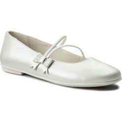 Półbuty PRIMIGI - 1436822 D Bianco. Białe buty dziewczęce komunijne Primigi, bez zapięcia. W wyprzedaży za 189,00 zł.