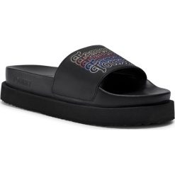 Klapki TOMMY JEANS - Flatform Pool Slide EN0EN00920 Black BDS. Czarne klapki damskie Tommy Jeans, bez wzorów, z jeansu, bez obcasa. Za 269,00 zł.