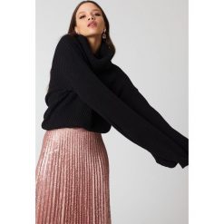 Golfy damskie: NA-KD Trend Sweter oversize z golfem – Black