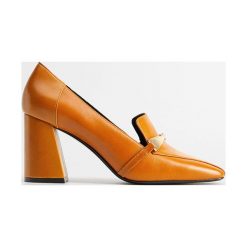 Mango - Czółenka Loli. Żółte czółenka damskie Mango, z materiału. W wyprzedaży za 139,90 zł.