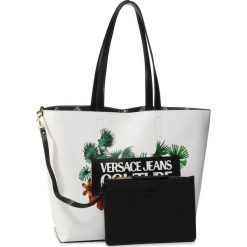 Torebka VERSACE JEANS COUTURE - E1VVBB50 71501 003. Czarne torebki klasyczne damskie Versace Jeans Couture, bez wzorów, z jeansu, eleganckie, bez dodatków. W wyprzedaży za 439,00 zł.