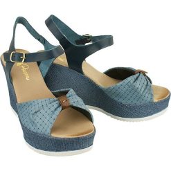 PIAZZA 910710-5 jeans, sandały damskie. Koturny damskie Piazza, bez wzorów, z jeansu, bez obcasa, na koturnie, bez zapięcia. Za 249,90 zł.