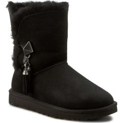 Buty UGG - W Lilou 1013850 W/Blk. Czarne kozaki damskie Ugg, na zimę, z wełny, bez obcasa, bez zapięcia. Za 1034,00 zł.