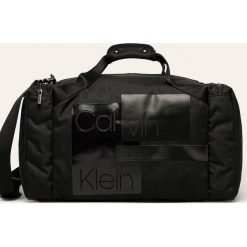 Calvin Klein - Torba. Czarne torby męskie sportowe Calvin Klein, w paski, z elastanu, sportowe. Za 579,90 zł.