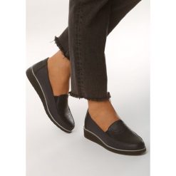 Granatowe Półbuty Around my Head. Niebieskie koturny damskie Born2be, bez obcasa, na koturnie, bez zapięcia. Za 79,99 zł.