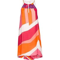 Sukienka z nadrukiem bonprix pomarańczowo-różowy. Pomarańczowe sukienki damskie bonprix, z nadrukiem, z szyfonu, eleganckie, bez kołnierzyka, bez rękawów. Za 129,99 zł.