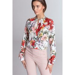 Bluzka z pęknięciem na dekolcie - kwiaty/ecru. Bluzki damskie NIFE, xl, w kwiaty, z poliesteru, biznesowe, bez kołnierzyka, bez rękawów. Za 139,00 zł.