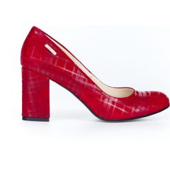 Czółenka w kratkę na 7 cm słupku - skóra naturalna - model 042 - kolor czerwona kratka. Czerwone czółenka damskie Zapato, na co dzień, w kratkę, z jeansu, z okrągłym noskiem, bez obcasa, na obcasie. Za 319,00 zł.