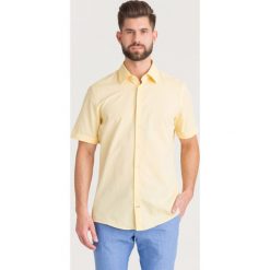 KOSZULA PIERCE Joop! Collection. Żółte koszule męskie Joop! Collection, m, bez wzorów, z bawełny, z klasycznym kołnierzykiem, z krótkim rękawem. Za 160,00 zł.