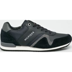 Tommy Hilfiger - Buty. Czarne halówki męskie TOMMY HILFIGER, z gumy, na sznurówki. W wyprzedaży za 349,90 zł.