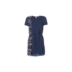 Sukienki krótkie Tommy Hilfiger NALISE PLEATED DRESS NS. Niebieskie sukienki mini marki TOMMY HILFIGER, z krótkim rękawem. Za 663,20 zł.