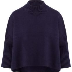 Sweter w kolorze granatowym. Niebieskie swetry damskie Apart, bez wzorów, bez rękawów, bez kaptura. W wyprzedaży za 254,95 zł.