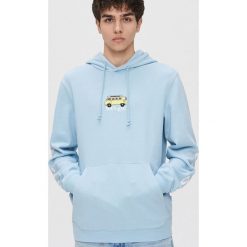 Bluza z kapturem - Niebieski. Niebieskie bluzy męskie Cropp, s, bez wzorów, z kapturem, bez rękawów, z kapturem. Za 119,99 zł.