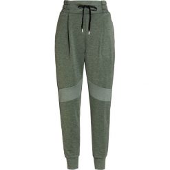 Spodnie ON RUNNING SWEAT-PANTS WOMAN. Zielone spodnie damskie On Running, s, z dresówki. Za 520,00 zł.