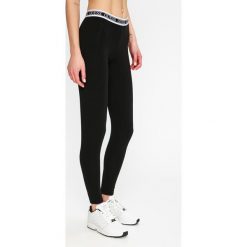 Guess Jeans - Legginsy. Szare legginsy damskie Guess Jeans. Za 129,90 zł.