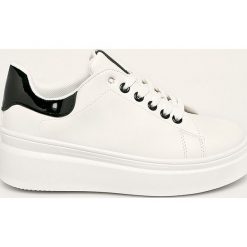 Answear - Buty FEEL. Białe buty sportowe damskie ANSWEAR, bez wzorów, z gumy, sportowe. W wyprzedaży za 59,90 zł.