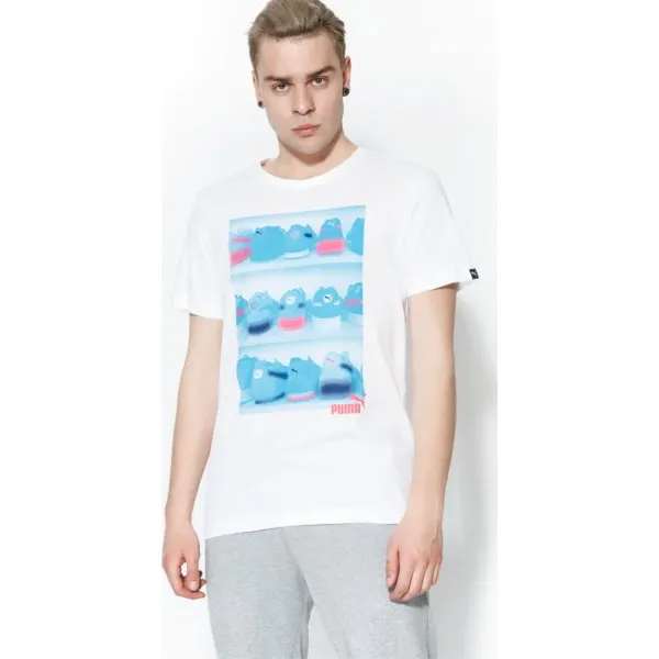 Puma Koszulka Ss Sneaker Photo Tee , biały, rozmiar L. Białe koszulki męskie Puma, l, bez wzorów, z elastanu, bez kołnierzyka, bez rękawów. Za 89,99 zł.