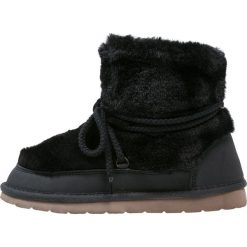 GAP Botki sznurowane true black. Czarne buty zimowe damskie marki GAP, z materiału, na sznurówki. Za 249,00 zł.