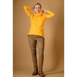 Bluza jaskółkowa mandarynka. Czerwone bluzy męskie Hultaj Polski, s, bez wzorów, z elastanu, z kominem, z krótkim rękawem, krótkie, z kapturem. Za 199,00 zł.