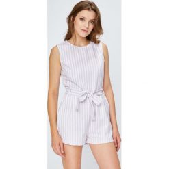 Answear - Kombinezon Stripes Vibes. Kombinezony damskie ANSWEAR, na co dzień, s, bez wzorów, z elastanu, casualowe, z okrągłym kołnierzem, z krótkim rękawem, krótkie. W wyprzedaży za 59,90 zł.