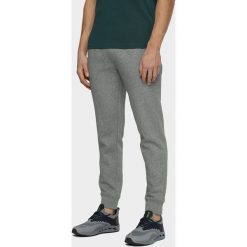 Spodnie dresowe męskie. Spodnie męskie na imprezę, xl, bez wzorów, z dzianiny. Za 129,99 zł.