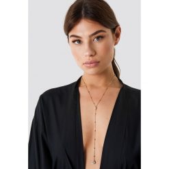 Naszyjniki damskie: NA-KD Accessories Długi naszyjnik z błyszczącą zawieszką – Gold