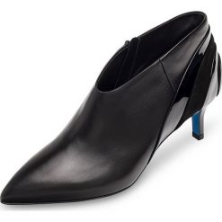 Botki Loriblu. Czarne botki damskie Loriblu, ze skóry, bez obcasa, na obcasie, bez zapięcia. Za 2270,00 zł.