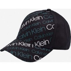 Calvin Klein - Czapka. Czarne czapki z daszkiem damskie marki Calvin Klein, z bawełny. Za 159,90 zł.