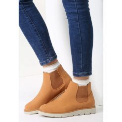 Camelowe Botki Wild Thing. Brązowe botki damskie saszki marki vices. Za 89,99 zł.