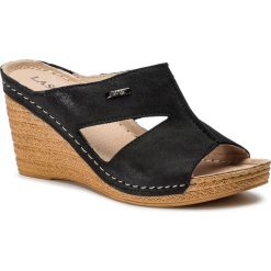 Klapki LASOCKI - 2135-06 Czarny. Czarne klapki damskie Lasocki, bez wzorów, ze skóry, bez obcasa, na obcasie. Za 119,99 zł.