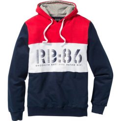Bluza dresowa Slim Fit bonprix ciemnoniebieski. Niebieskie bejsbolówki męskie bonprix, m, z nadrukiem, z dresówki. Za 74,99 zł.