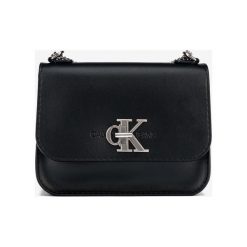 Calvin Klein Torebka Czarny. Czarne torebki klasyczne damskie Calvin Klein, w paski, z materiału, bez dodatków. Za 652,95 zł.