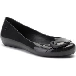 Baleriny ZAXY - Pop Seduction Fem 82781 Czarny 01003. Czarne baleriny damskie Zaxy, bez wzorów, ze skóry ekologicznej, klasyczne, bez obcasa, na płaskiej podeszwie. W wyprzedaży za 139,00 zł.