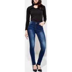 Jeansy typu high waist. Jeansy damskie Moodo, s, z podwyższonym stanem. Za 19,99 zł.
