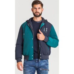 KURTKA Armani Exchange. Niebieskie płaszcze męskie Armani Exchange, xl, z nadrukiem, z bawełny, bez kaptura. Za 695,40 zł.