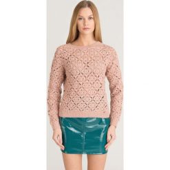 SWETER ELISABETTA FRANCHI. Różowe swetry damskie Elisabetta Franchi, z aplikacjami, ze splotem, bez rękawów, bez kaptura. Za 799,50 zł.