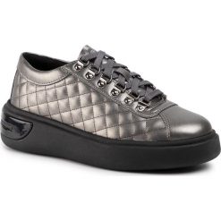 Sneakersy GEOX - D Ottaya D D94BYD 000NF C1115 Graphite. Szare półbuty damskie Geox, bez wzorów, ze skóry ekologicznej, bez obcasa, na koturnie, bez zapięcia. W wyprzedaży za 339,00 zł.