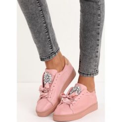 Różowe Buty Sportowe Noble. Różowe buty sportowe damskie Born2be, z aplikacjami, z satyny, sportowe. Za 49,99 zł.