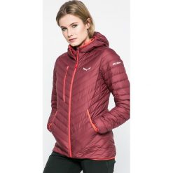 Salewa - Kurtka puchowa. Brązowe kurtki damskie marki Salewa, bez wzorów, z tkaniny, krótkie, z kapturem. W wyprzedaży za 429,90 zł.