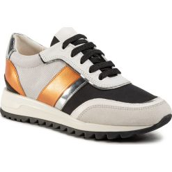 Sneakersy GEOX - D Tabelya A D02AQA 02211 C1351 Off White/Black. Szare półbuty damskie Geox, z zamszu. Za 539,00 zł.