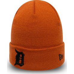 New Era - Czapka. Pomarańczowe czapki damskie New Era, bez wzorów, z dzianiny. W wyprzedaży za 89,90 zł.